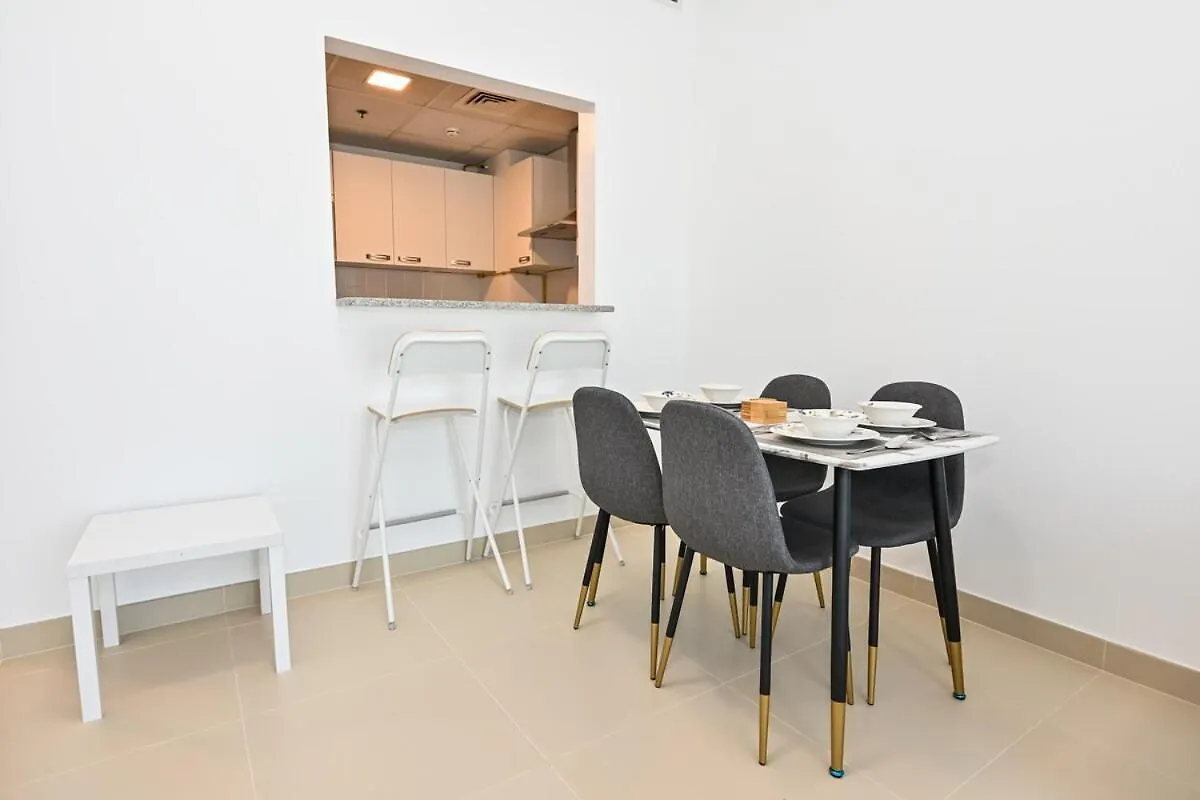 Stylish 1Br Apartment - Central Location In Jvc - Balcony - Holiday Boulevard Dubai