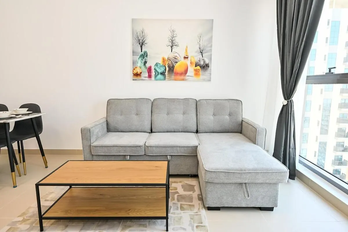 Stylish 1Br Apartment - Central Location In Jvc - Balcony - Holiday Boulevard Dubai
