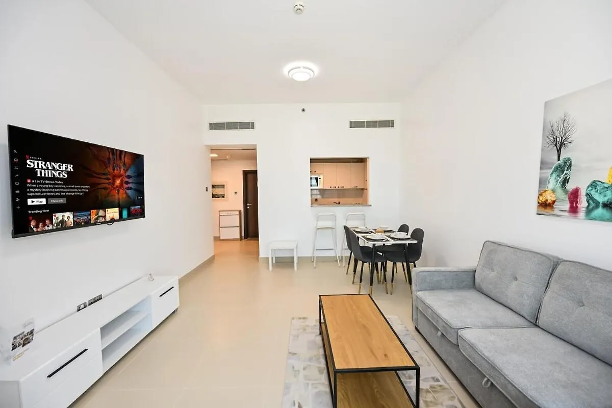 Stylish 1Br Apartment - Central Location In Jvc - Balcony - Holiday Boulevard Dubai United Arab Emirates