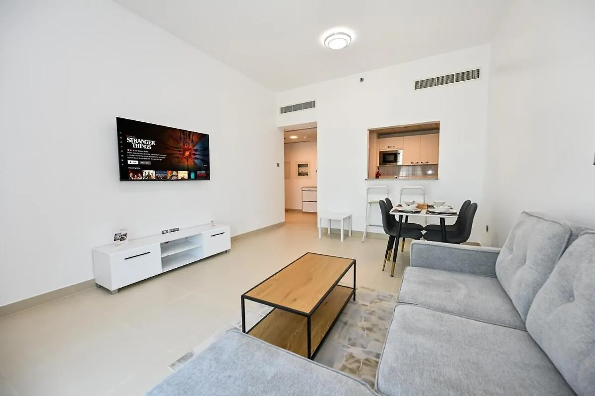 Stylish 1Br Apartment - Central Location In Jvc - Balcony - Holiday Boulevard Dubai