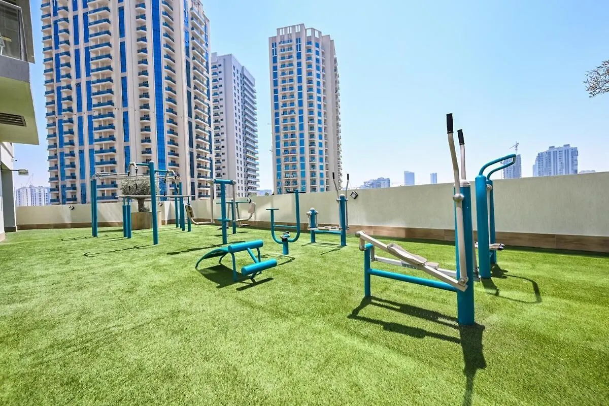 Stylish 1Br Apartment - Central Location In Jvc - Balcony - Holiday Boulevard 두바이